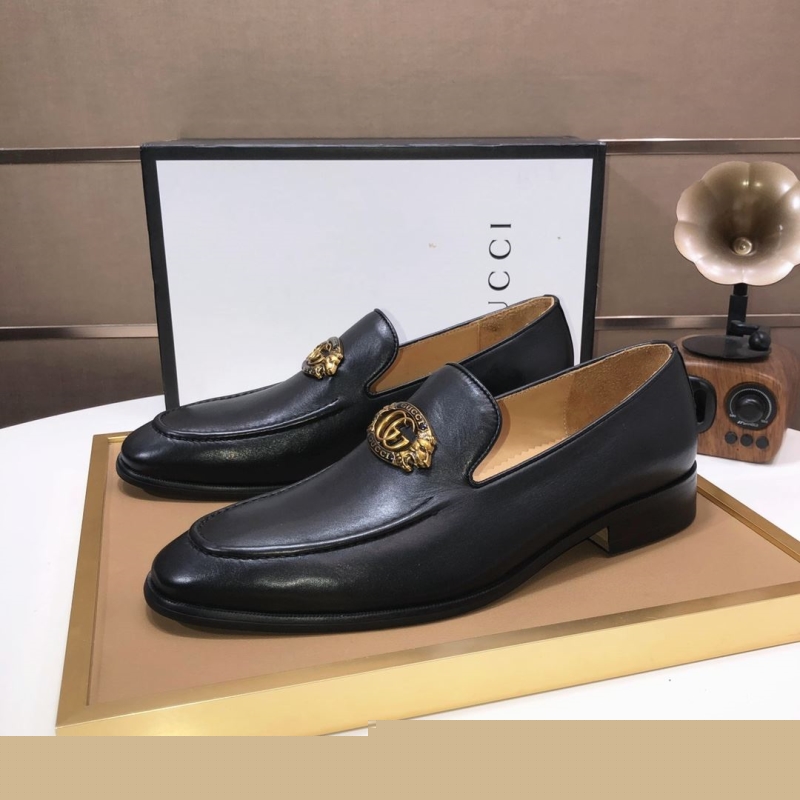 G*u*i leather shoes